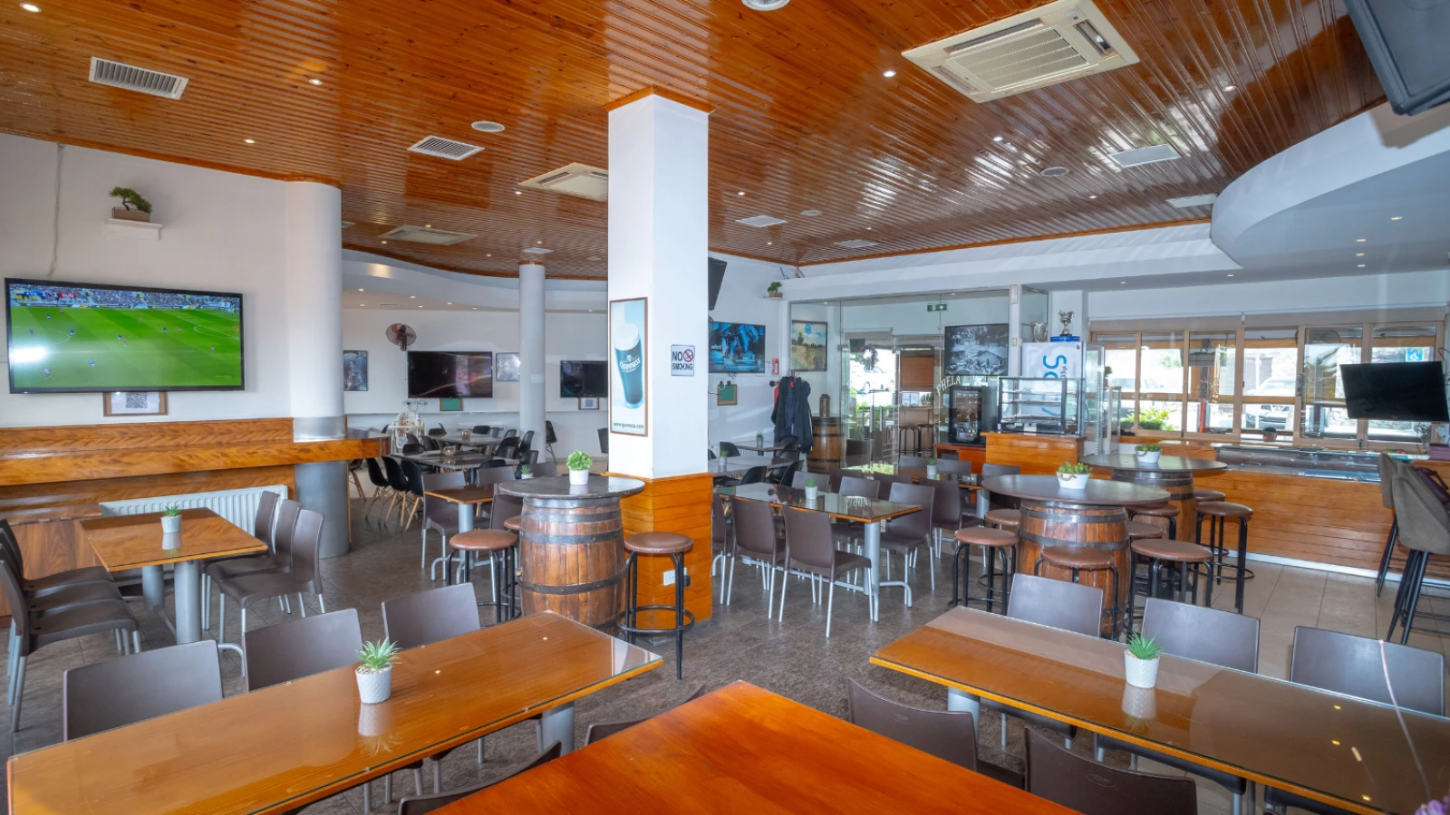 Phelandrio Cafe Bar